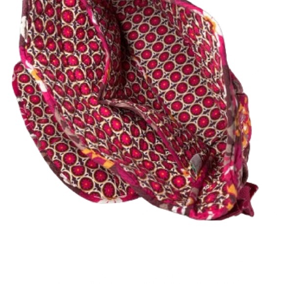 Vera Bradley Crossbody Bag in (RETIRED) Carnaby Pattern - Picture 2 of 3